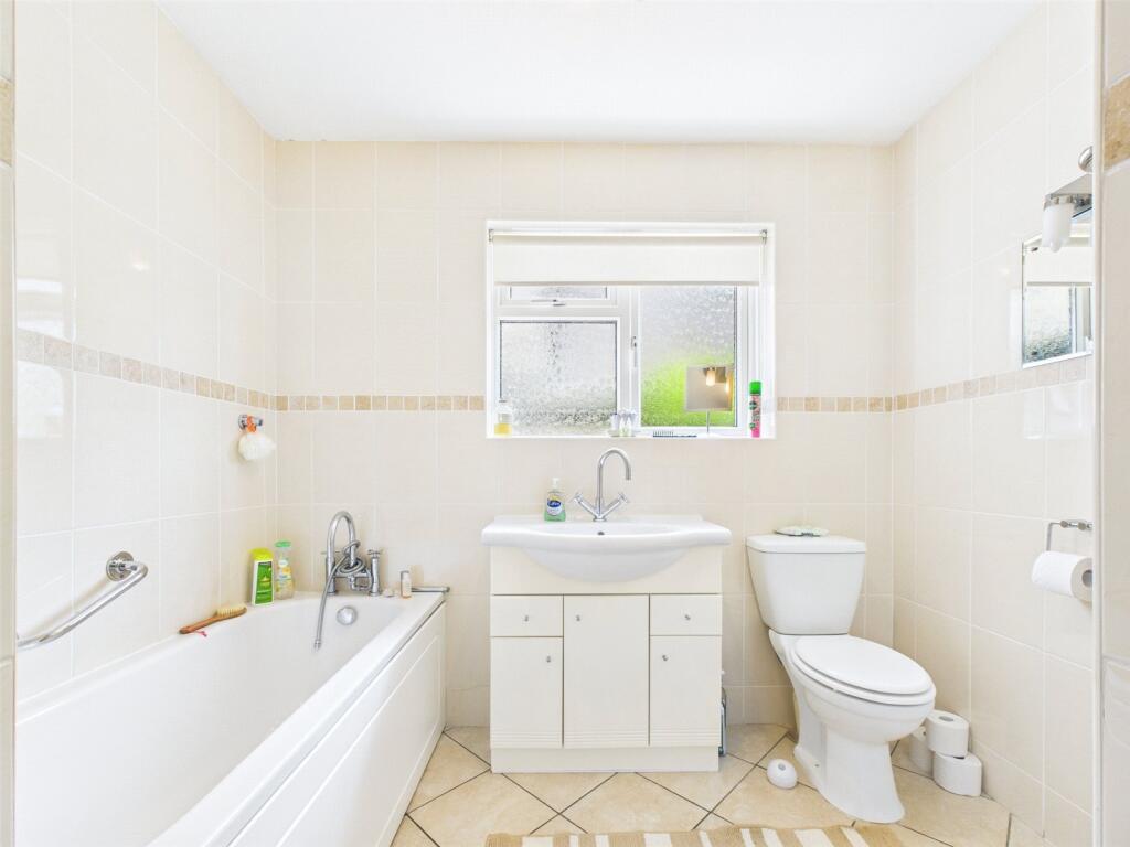 Additional image 10 of Waterford Gardens, Highcliffe, Christchurch, Dorset, BH23