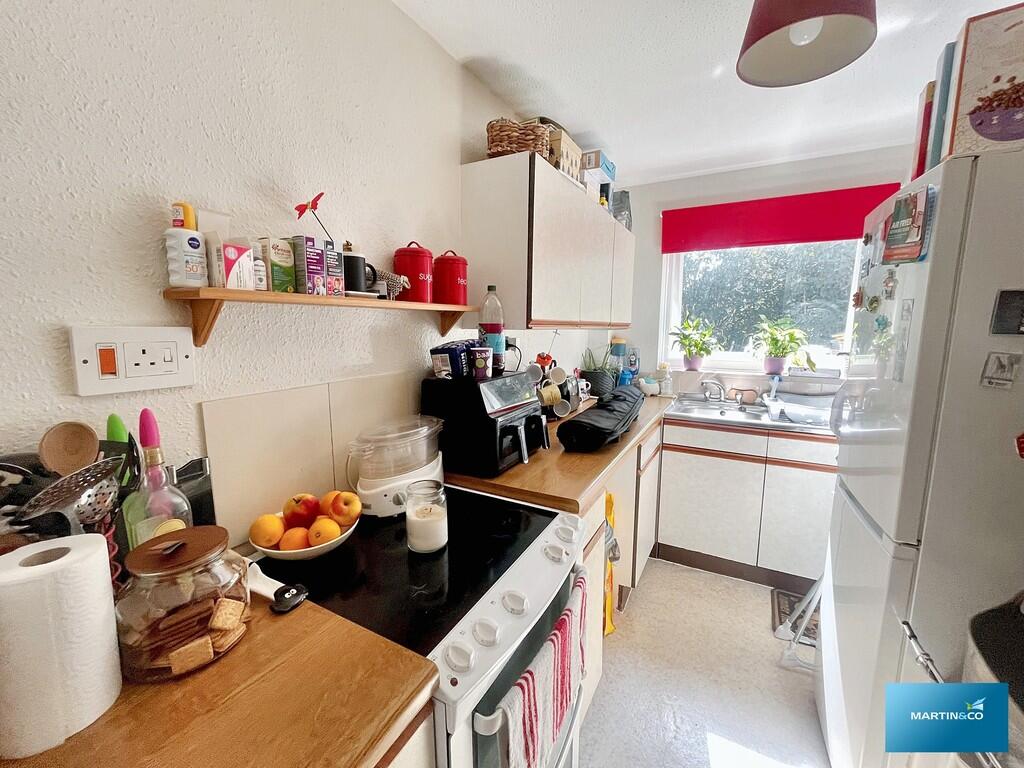 Additional image 4 of Cotswold Close