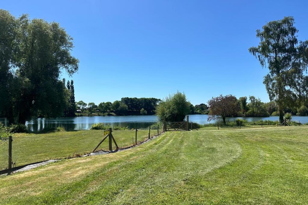 Additional image 22 of Overlooking The Lakes, BH24