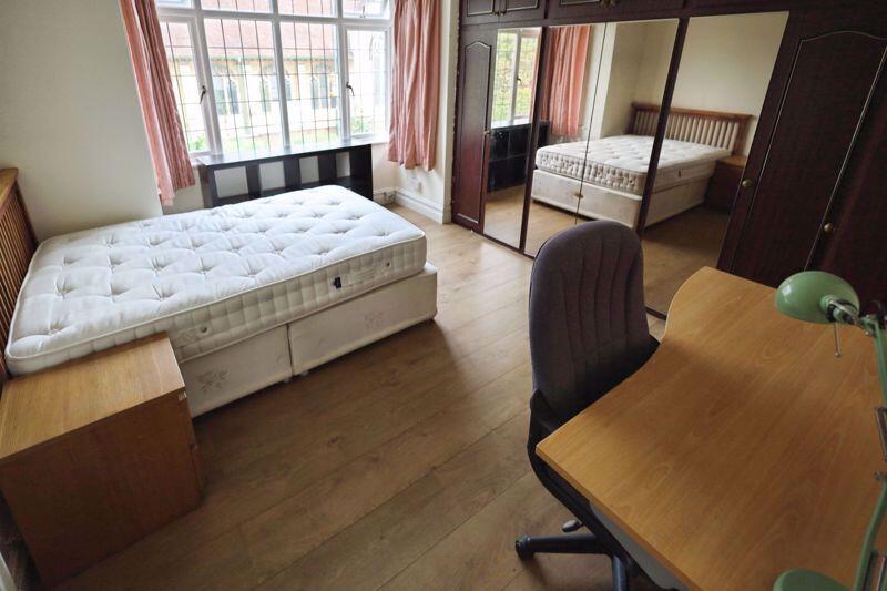 Additional image 10 of Detached Student House With Two Bathrooms - Fitzharris Avenue, Winton