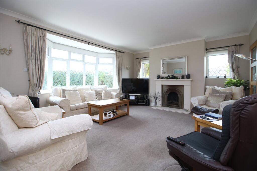 Additional image 4 of Barton Court Avenue, Barton On Sea, Hampshire, BH25