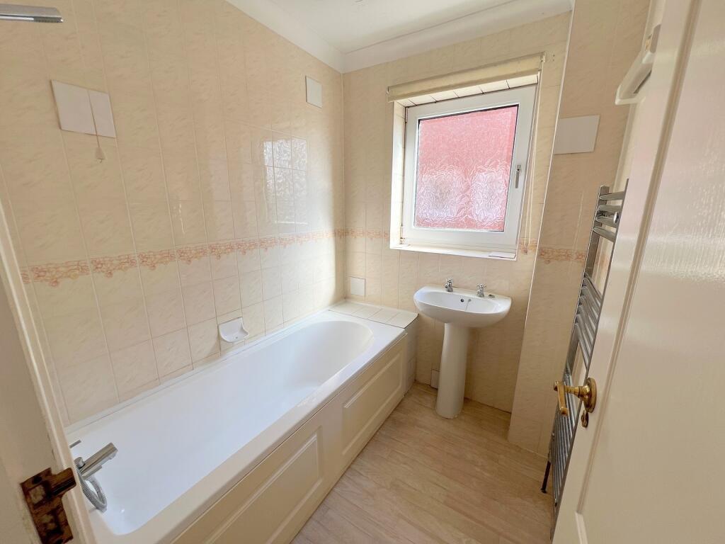 Additional image 7 of Whitefield Road, New Milton, Hampshire. BH25 6DF