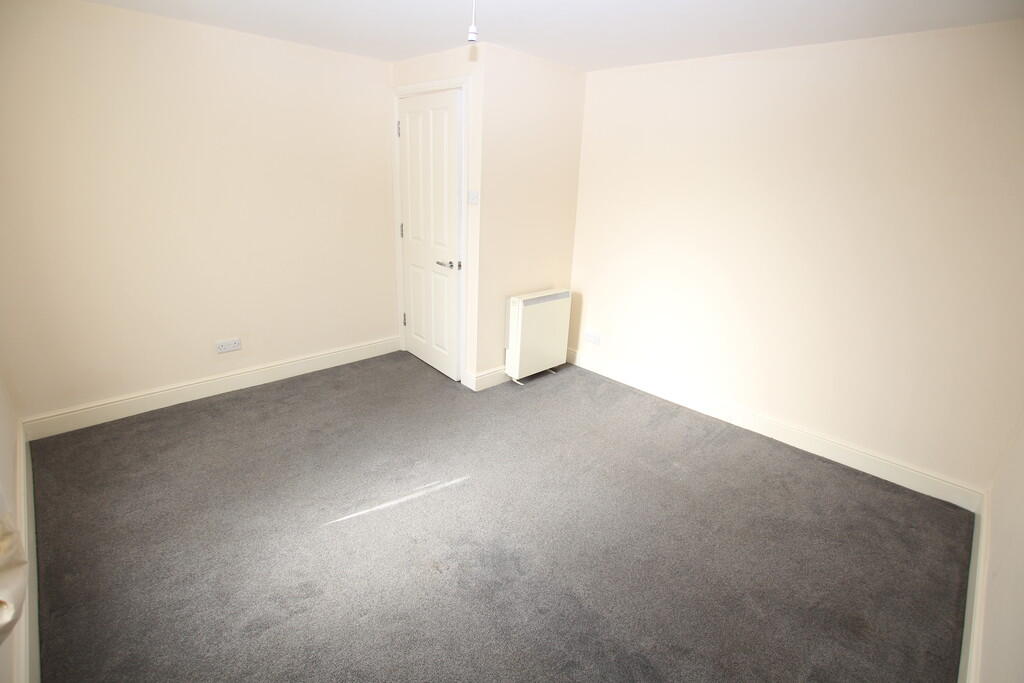 Additional image 3 of New Milton, Hampshire