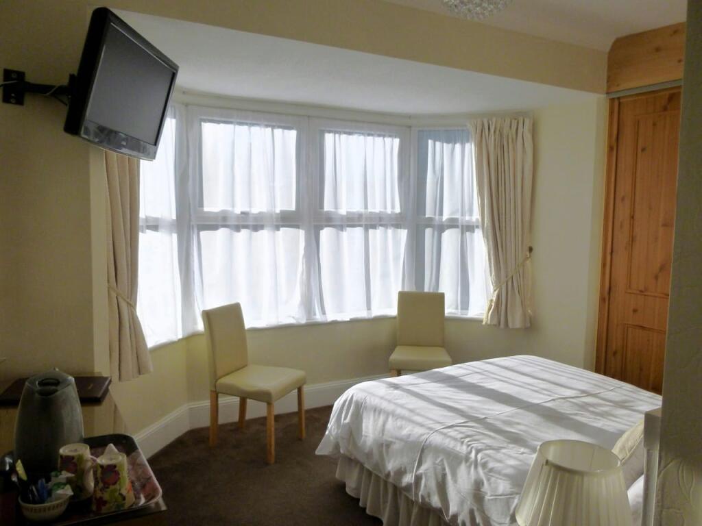 Additional image 5 of Southernhay Guest House, 42 Alum Chine Road, Bournemouth, BH4 8DX