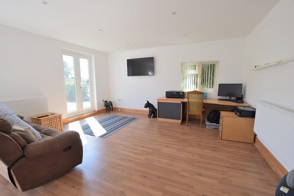 Additional image 11 of New Lane, New Milton, Hampshire. BH25 5TD