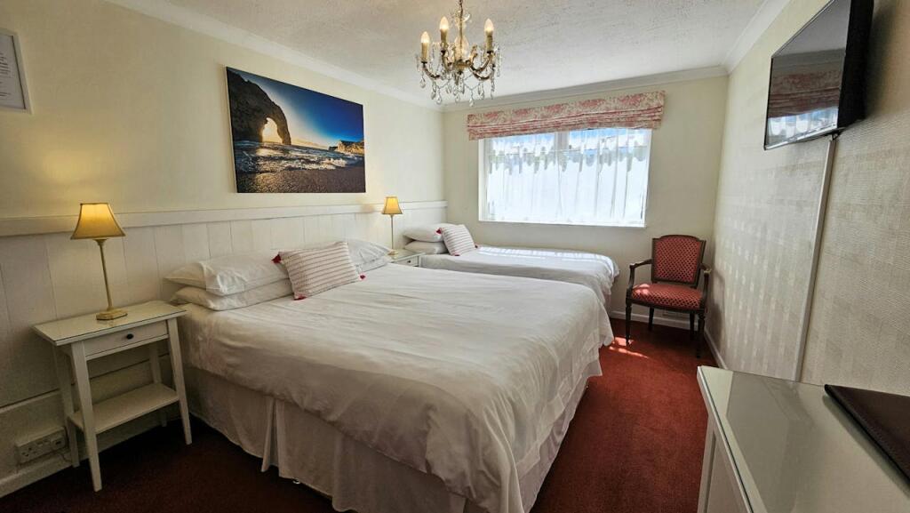 Additional image 6 of Southernhay Guest House, 42 Alum Chine Road, Bournemouth, BH4 8DX