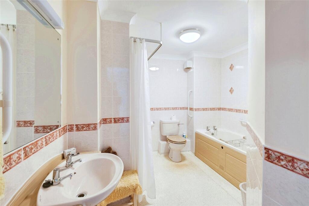 Additional image 7 of Highview Court, Highcliffe