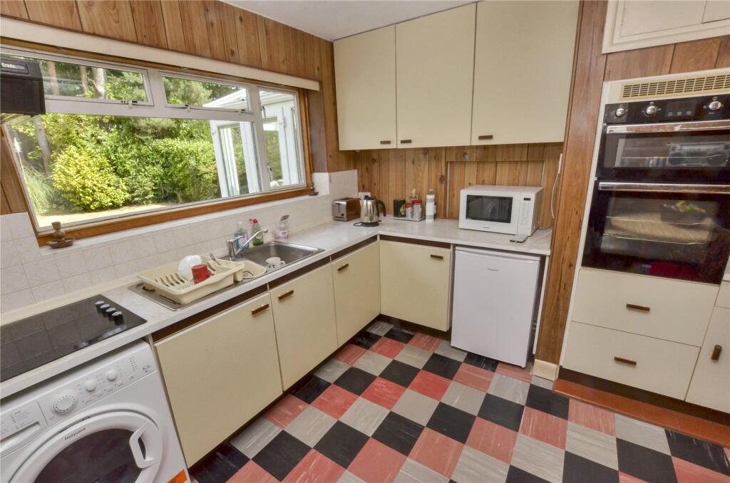 Additional image 7 of The Avenue, West Moors, Ferndown, Dorset, BH22