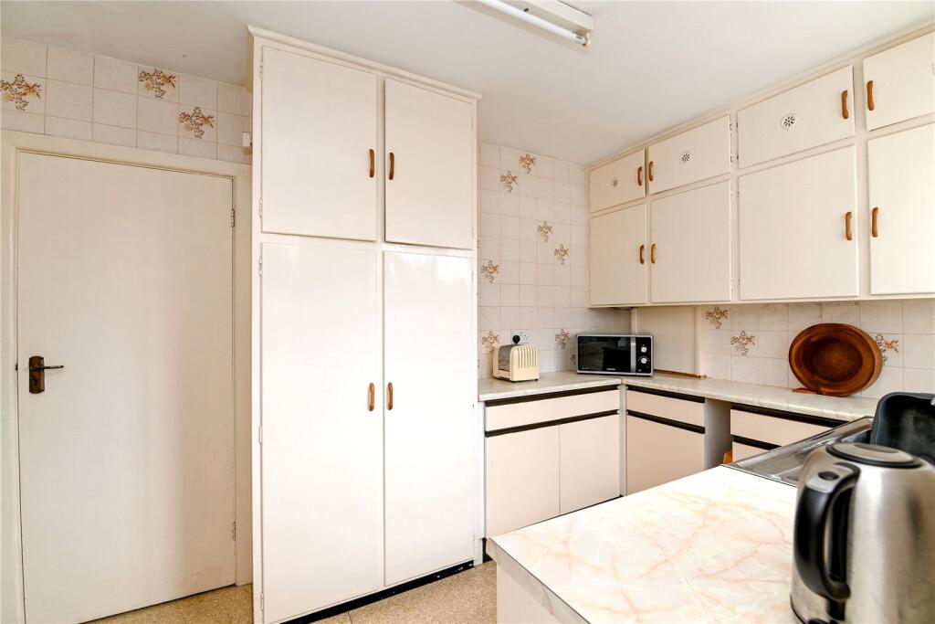 Additional image 16 of Leigh Road, New Milton, Hampshire, BH25