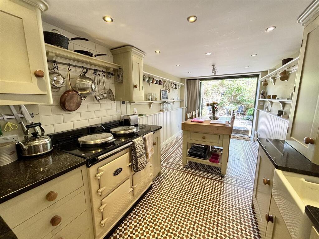 Additional image 21 of Leigh Road, Wimborne