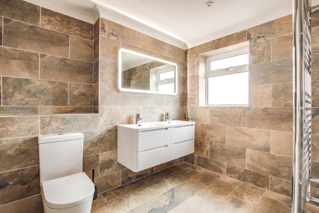 Additional image 14 of Vecta Close, Friars Cliff, Christchurch, BH23