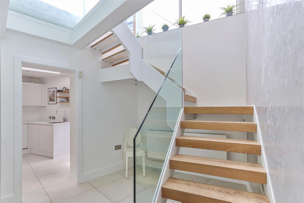 Additional image 8 of Alumhurst Road, Bournemouth