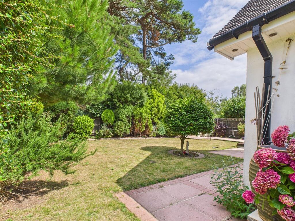 Additional image 4 of Waterford Gardens, Highcliffe, Christchurch, Dorset, BH23