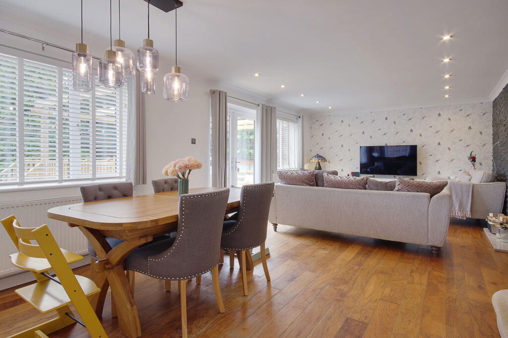 Additional image 34 of Queens Park, Bournemouth