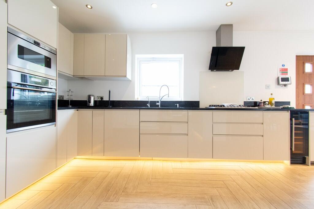 Additional image 6 of **5 Bed High End House in Queens Park**