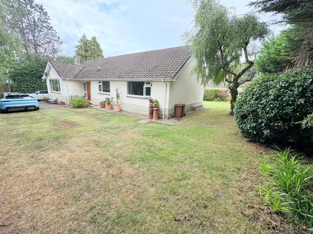 Additional image 3 of Crescent Walk, West Parley, Ferndown