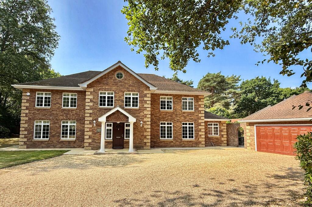 Property image for Warren Drive, Ringwood, BH24 2AS