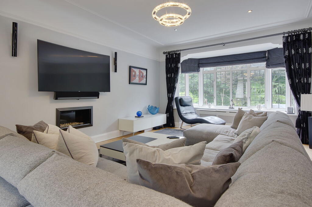 Additional image 10 of Queens Park Avenue, Bournemouth, BH8 9HB