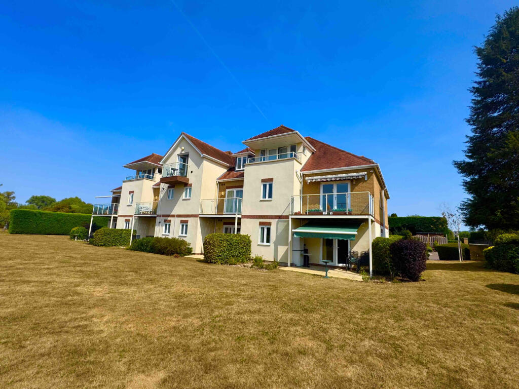 Additional image 20 of Overlooking The Lakes, BH24