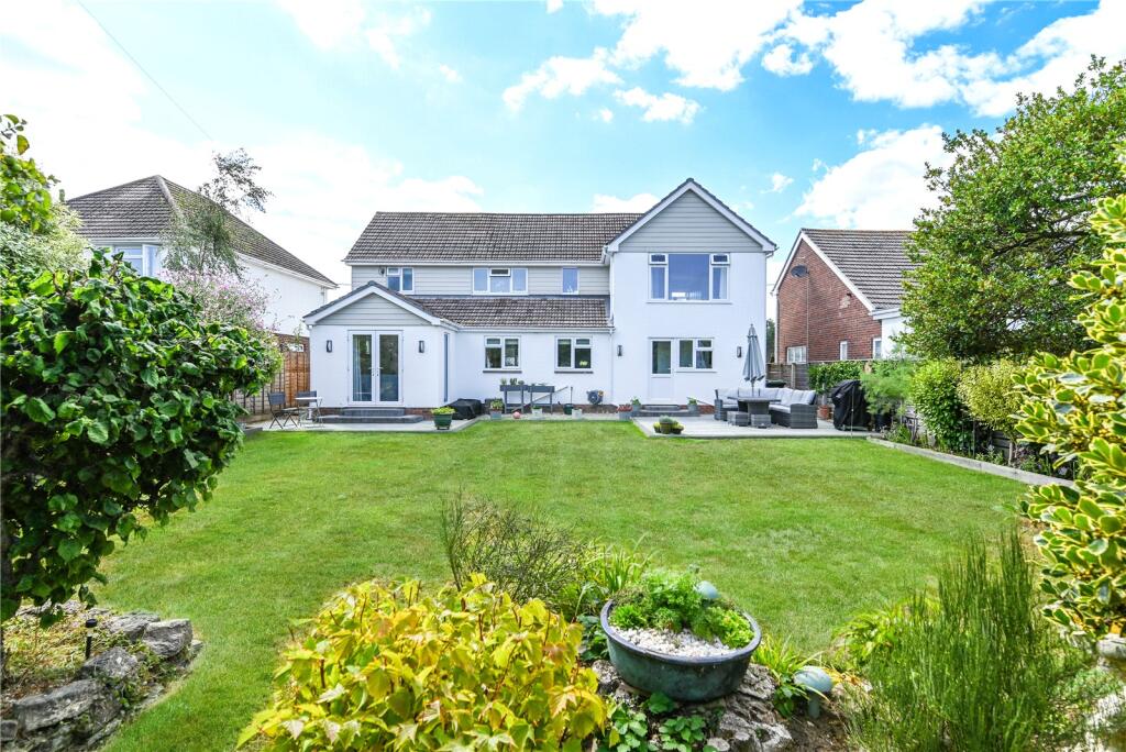 Additional image 14 of Barton Drive, Barton on Sea, New Milton, Hampshire, BH25