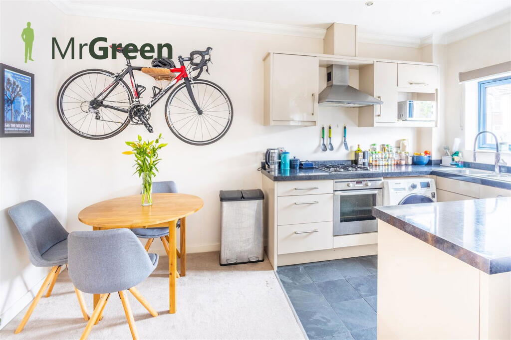 Additional image 3 of 28 Stourcliffe Avenue, Bournemouth, BH6 3PT