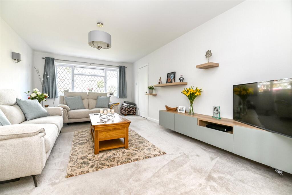 Additional image 34 of Barton Drive, Barton on Sea, New Milton, Hampshire, BH25