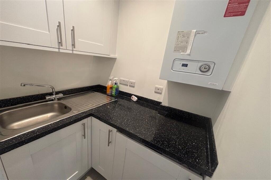 Additional image 4 of 3 bedroom First Floor Flat in Bournemouth