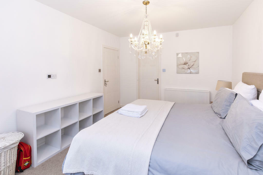 Additional image 11 of **5 Bed High End House in Queens Park**