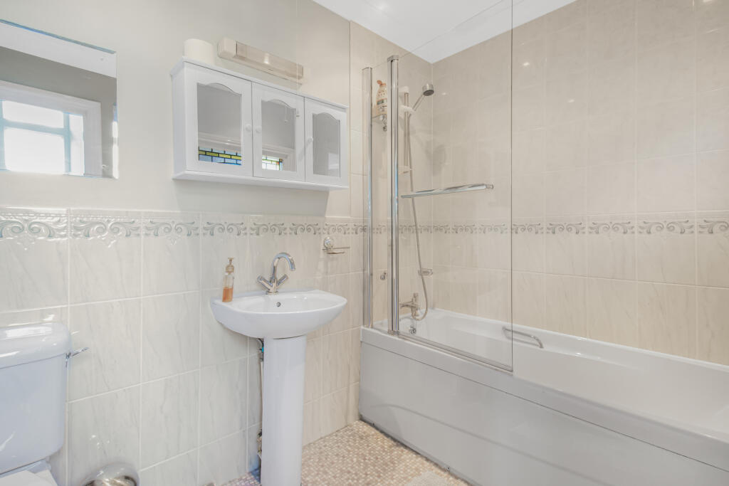 Additional image 17 of Lake Grove Road, New Milton, Hampshire, BH25