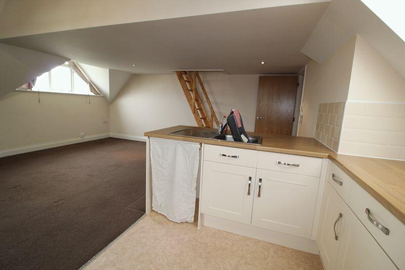 Additional image 7 of One Bedroom/studio Apartment To Rent – Southbourne