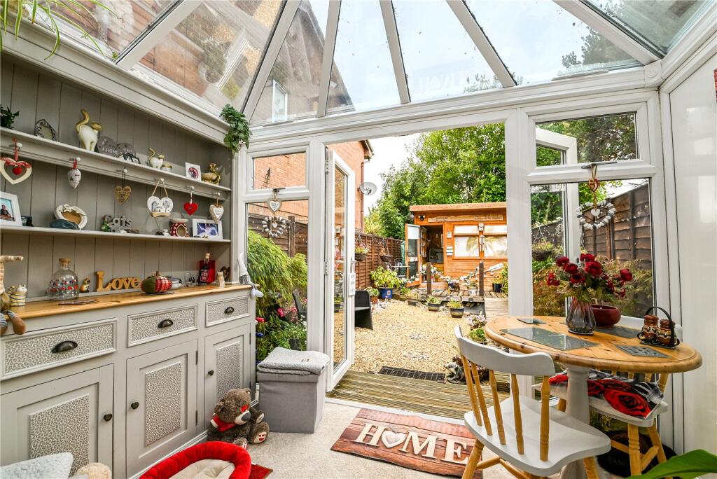 Additional image 10 of Stag Close, New Milton, Hampshire, BH25