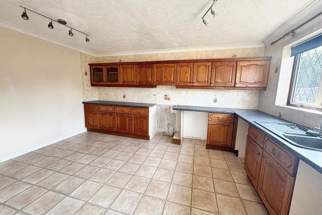 Additional image 4 of Verwood