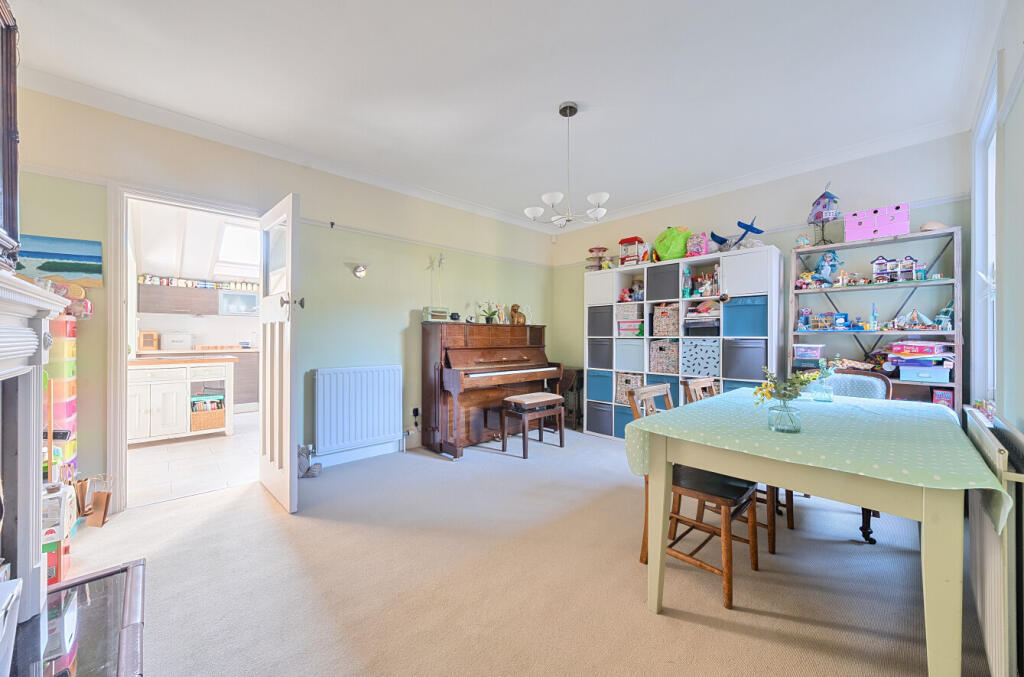 Additional image 7 of Chestnut Avenue, Barton on Sea, New Milton, BH25