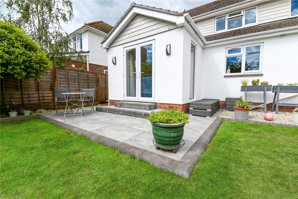 Additional image 17 of Barton Drive, Barton on Sea, New Milton, Hampshire, BH25