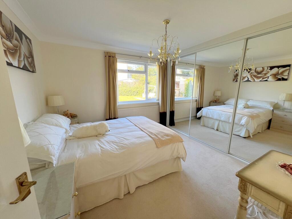 Additional image 9 of Woodlands Road, Barton On Sea, New Milton, Hampshire. BH25 7NS