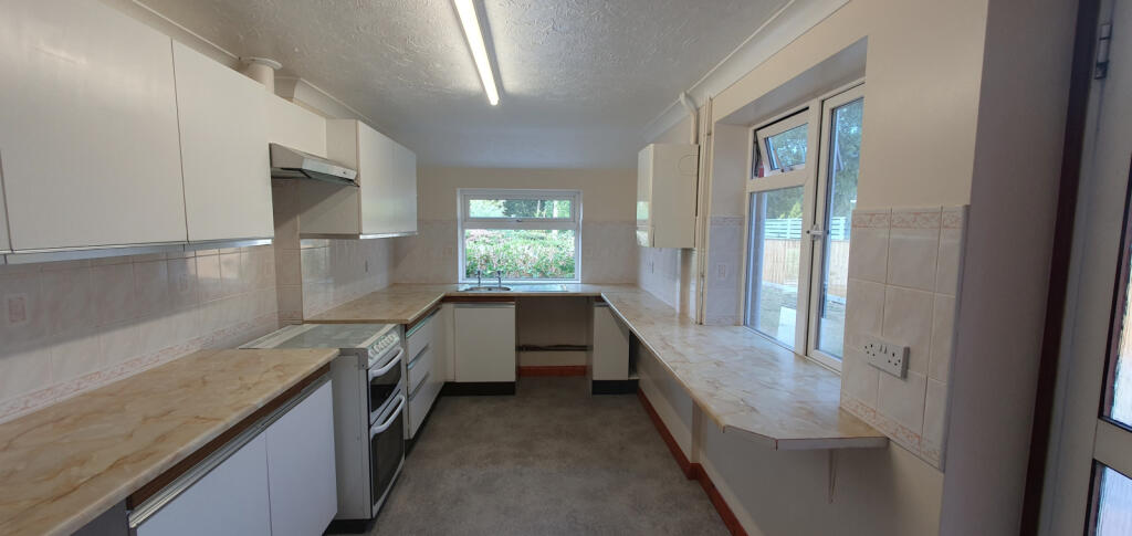 Additional image 5 of Ringwood, Hants, BH24