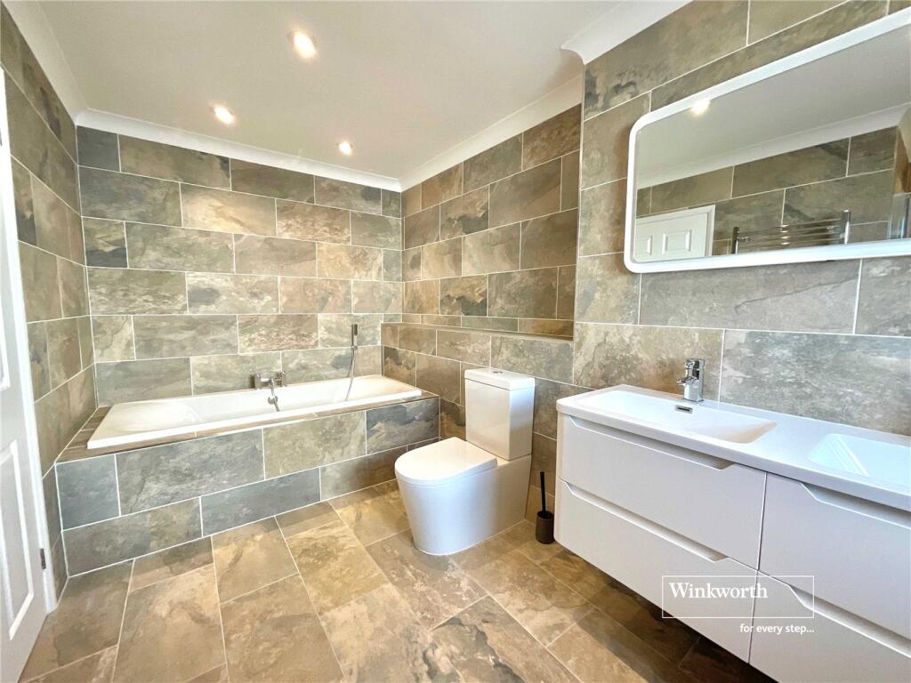 Additional image 10 of Vecta Close, Friars Cliff, Christchurch, Dorset, BH23