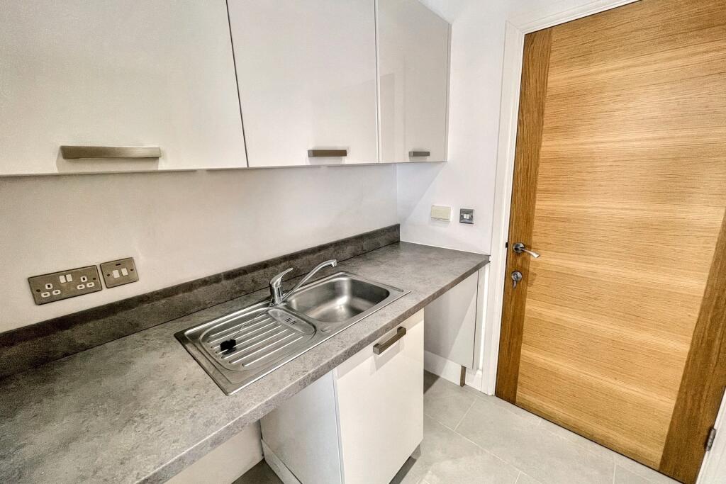 Additional image 21 of Queens Park