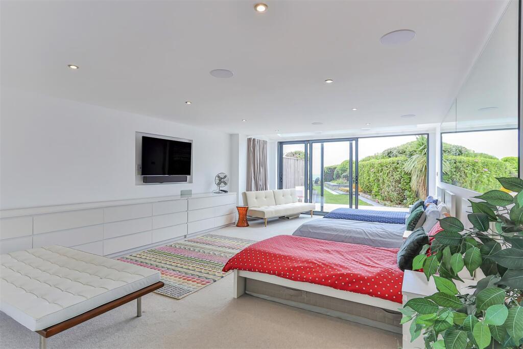 Additional image 13 of Alumhurst Road, Bournemouth