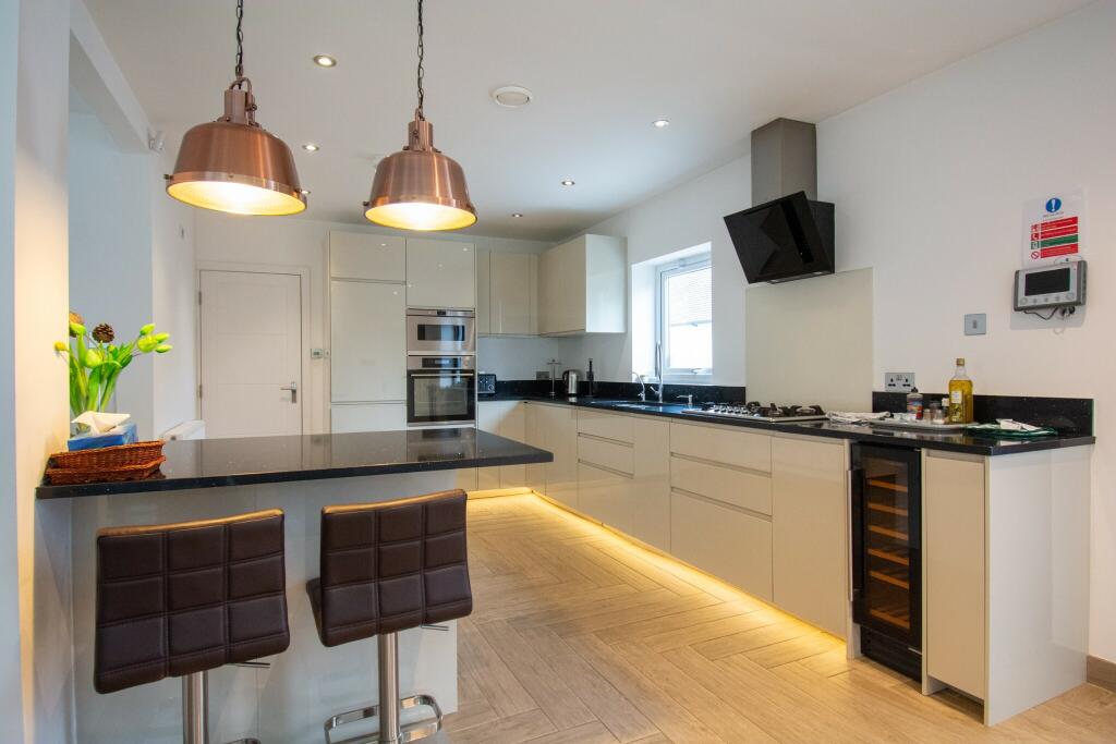 Additional image 2 of **5 Bed High End House in Queens Park**