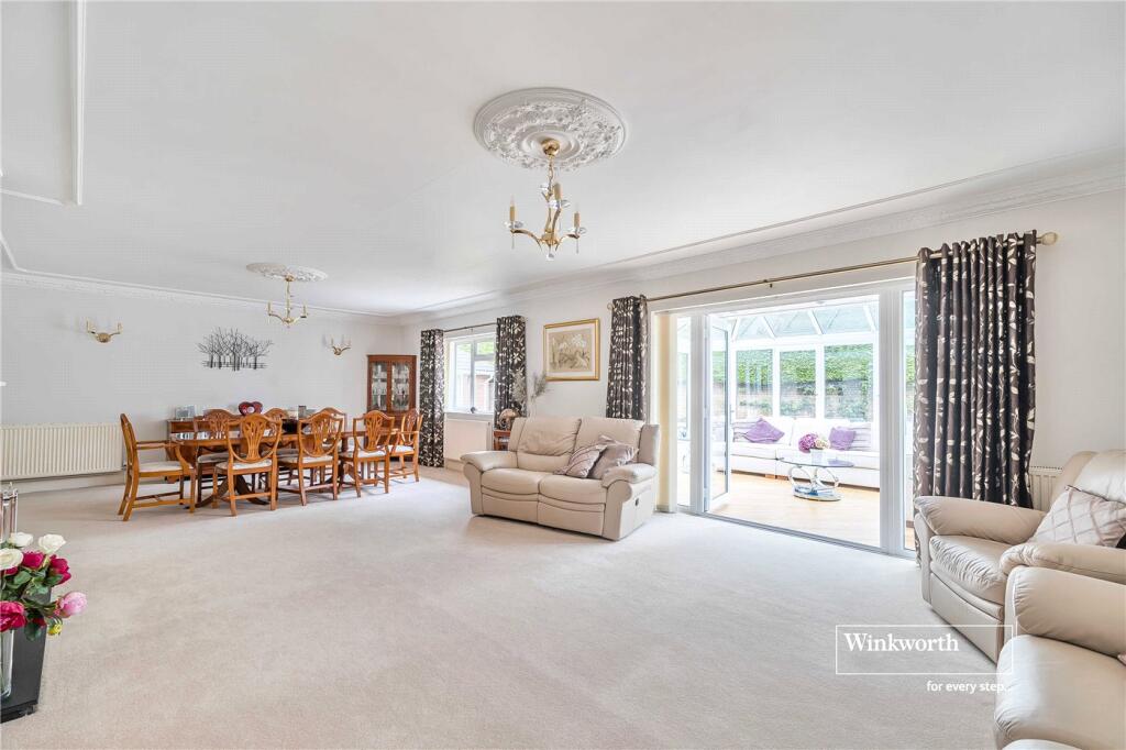 Additional image 12 of Glen Close, Barton on Sea, New Milton, Hampshire, BH25