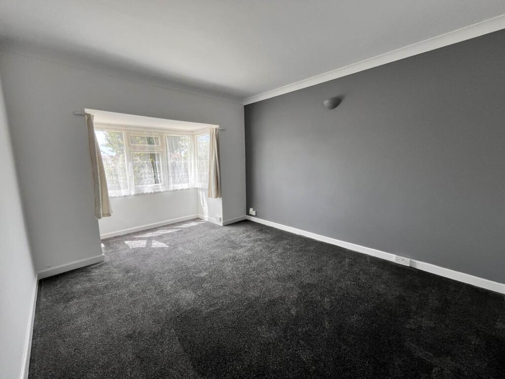 Additional image 4 of Charminster/ Queens Park Border * Stunning Rental *