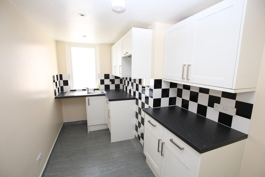 Additional image 7 of New Milton, Hampshire