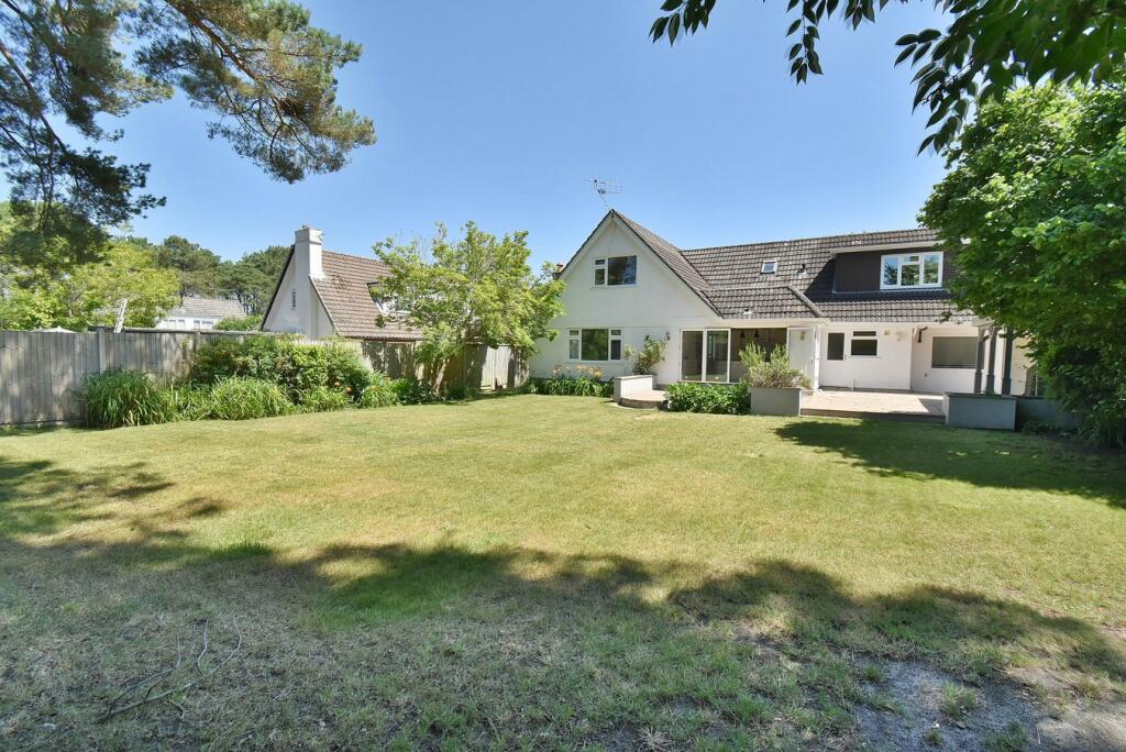 Additional image 23 of Robins Wood Drive, Ferndown, BH22