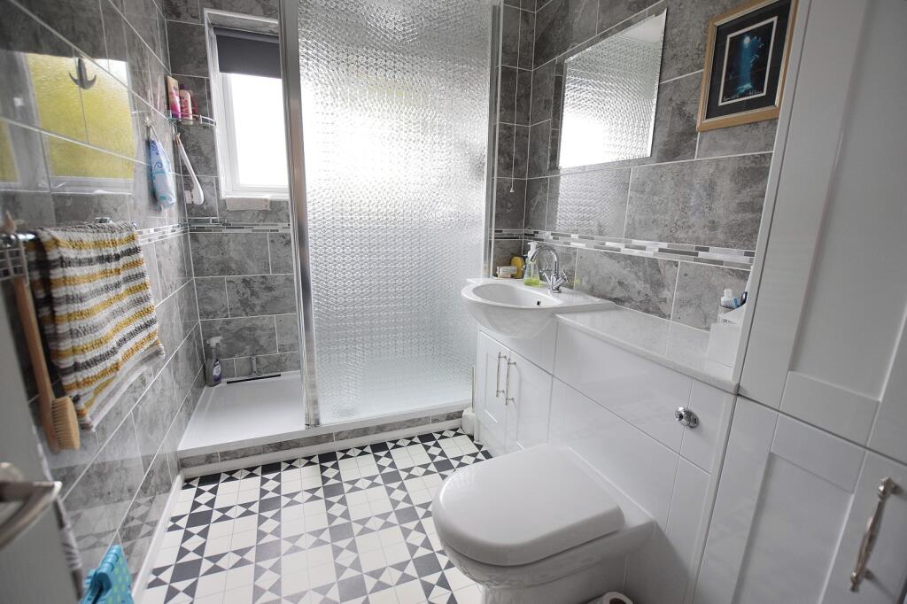 Additional image 4 of Barton Wood Road, Barton On Sea, New Milton, Hampshire. BH25 7NN