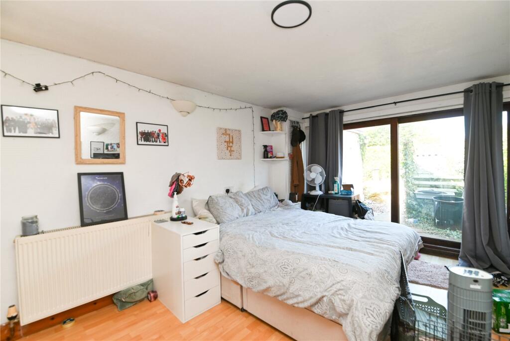 Additional image 9 of Barton Court Road, New Milton, Hampshire, BH25