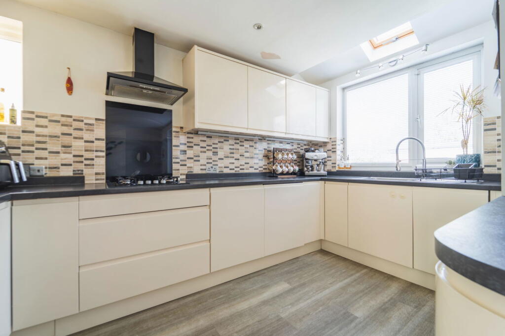 Additional image 12 of St. Johns Road, Christchurch, BH23 1LX