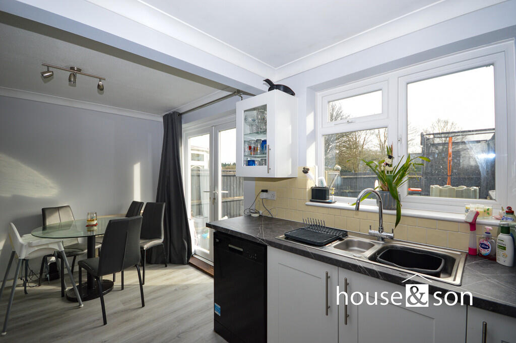 Additional image 14 of Holbury Close, Throop