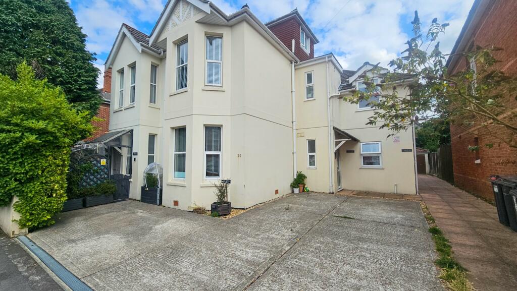 Property image for 2 bed flat on Belvedere Road