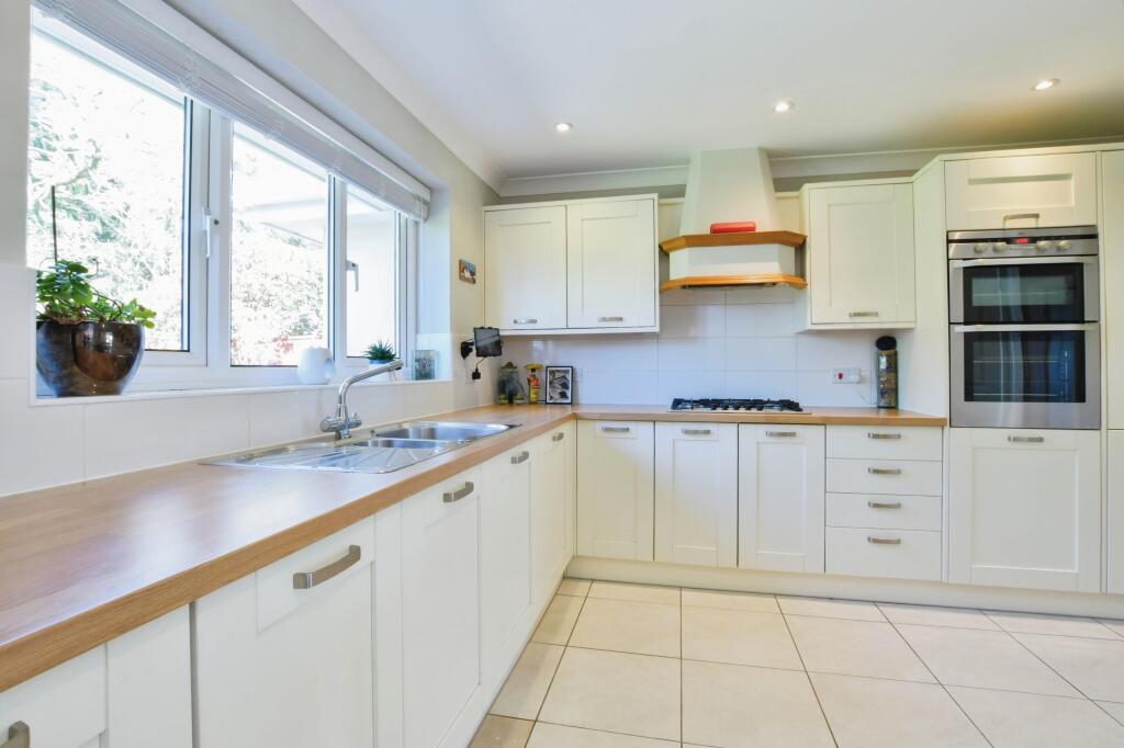 Additional image 12 of Langley Chase, Ringwood, BH24